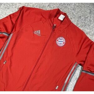 Adidas FC Bayern Munchen  Full Zip Jacket Size Medium Red Zip Pockets